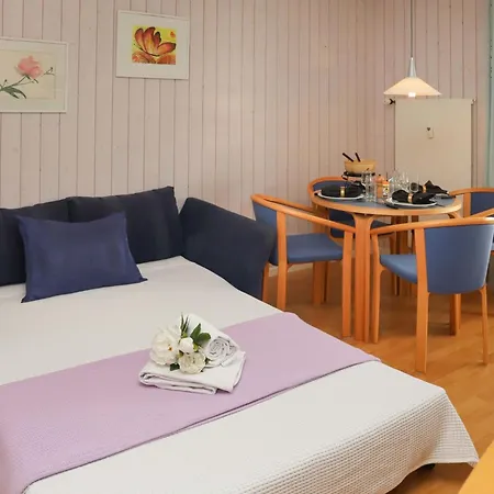 Monique Nr- 9 By Interhome *