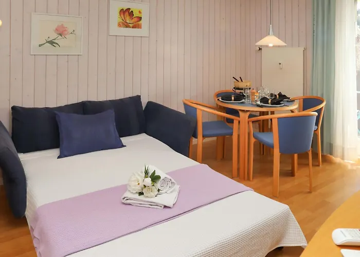 Monique Nr- 9 By Interhome *